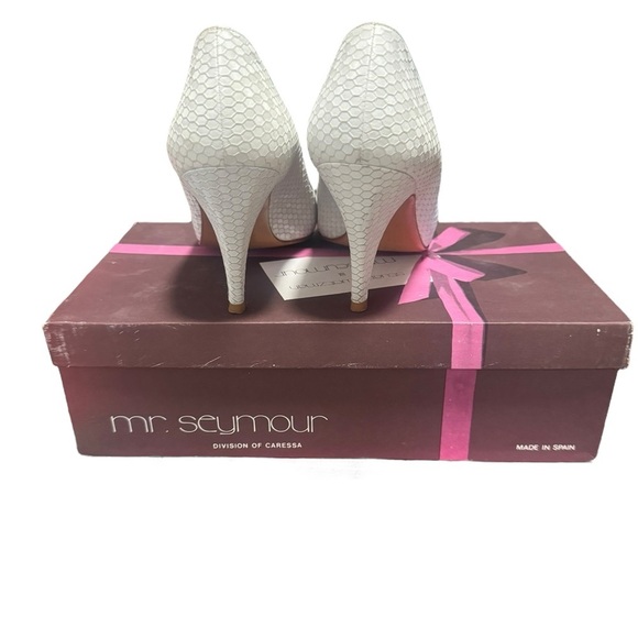 Vintage Stuart Weitzman for Mr. Seymour Snake Skin Ivory Pumps Size 7.5 With Box - Picture 7 of 10